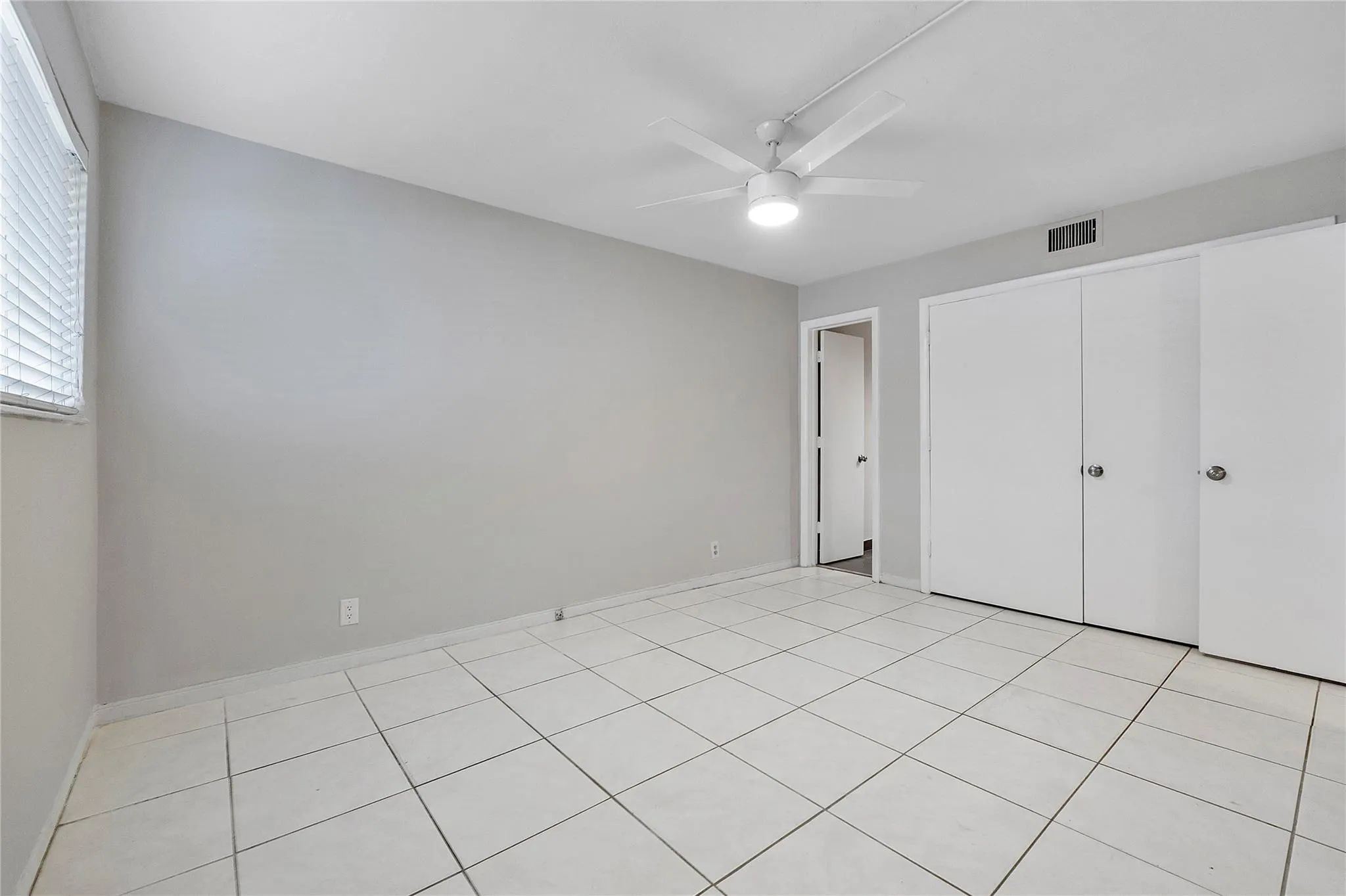 2175 NE 56th St, #104