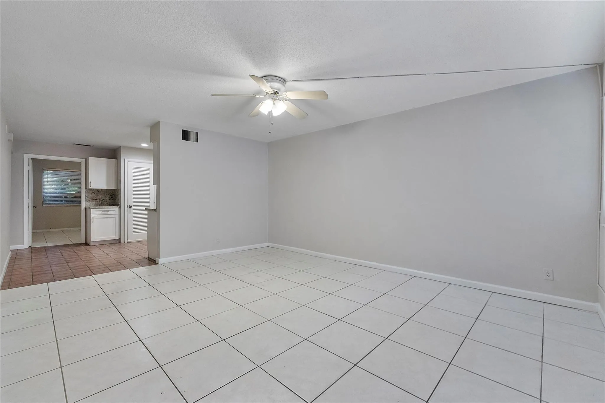 2175 NE 56th St, #104