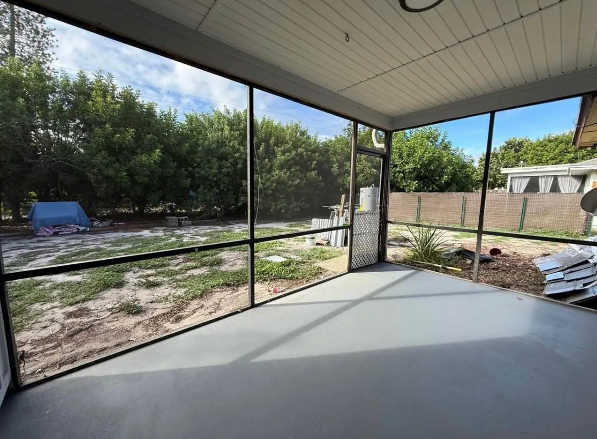 8736 SE Algozzini Pl