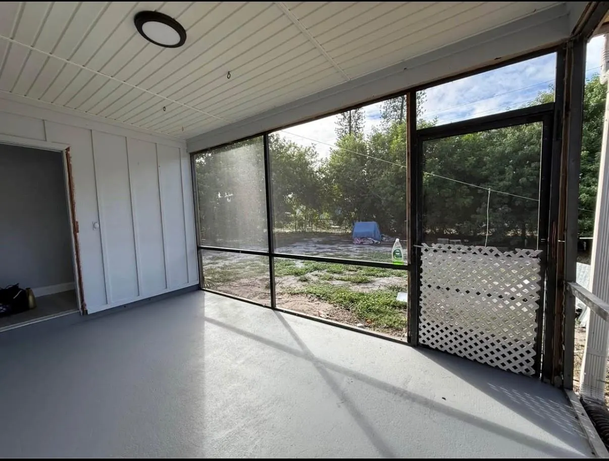 8736 SE Algozzini Pl