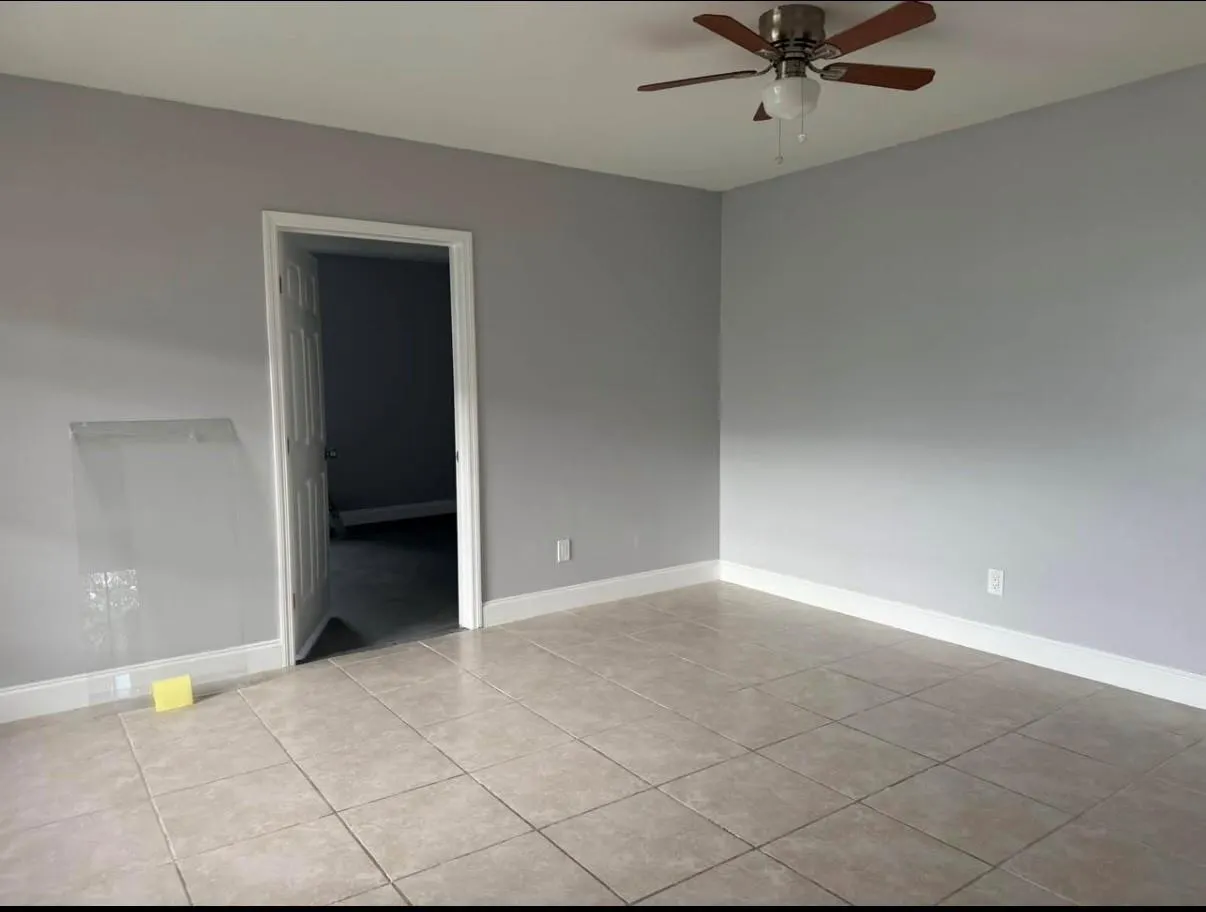 8736 SE Algozzini Pl