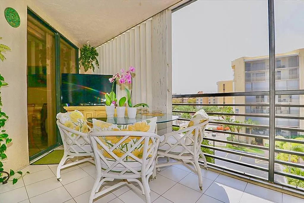 7200 Radice Ct, #502