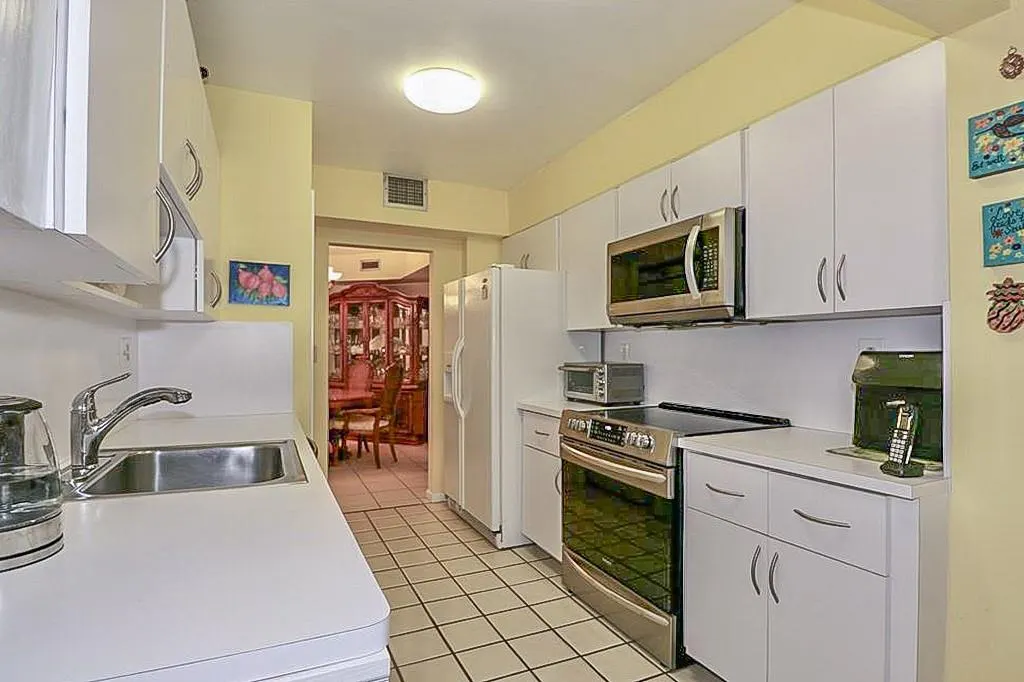 7200 Radice Ct, #502