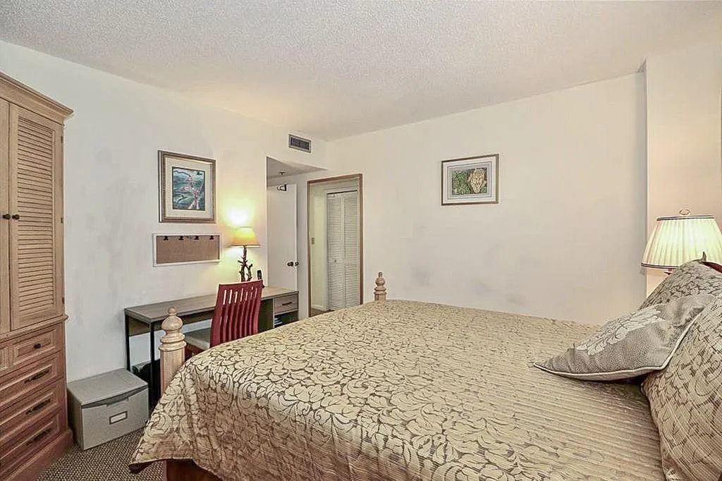 7200 Radice Ct, #502