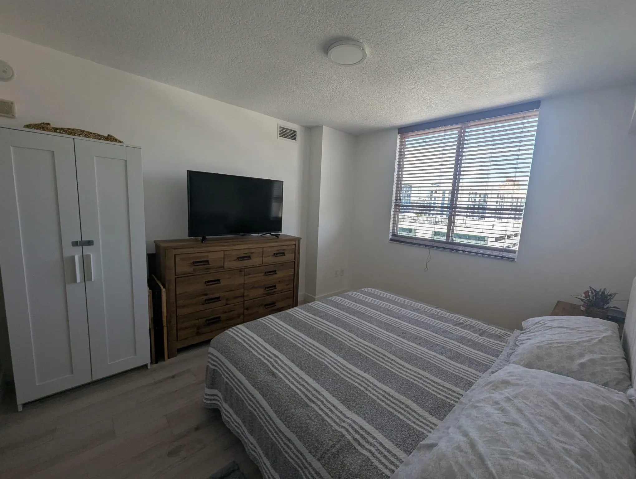 18800 NE 29th Ave, #910