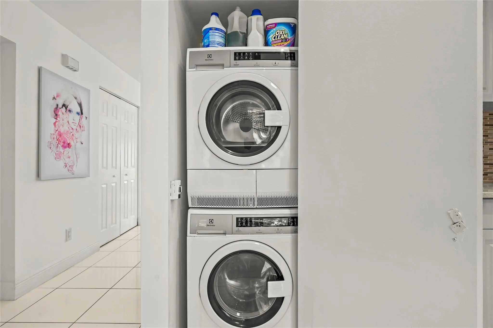 21649 Juego Circle, #4E