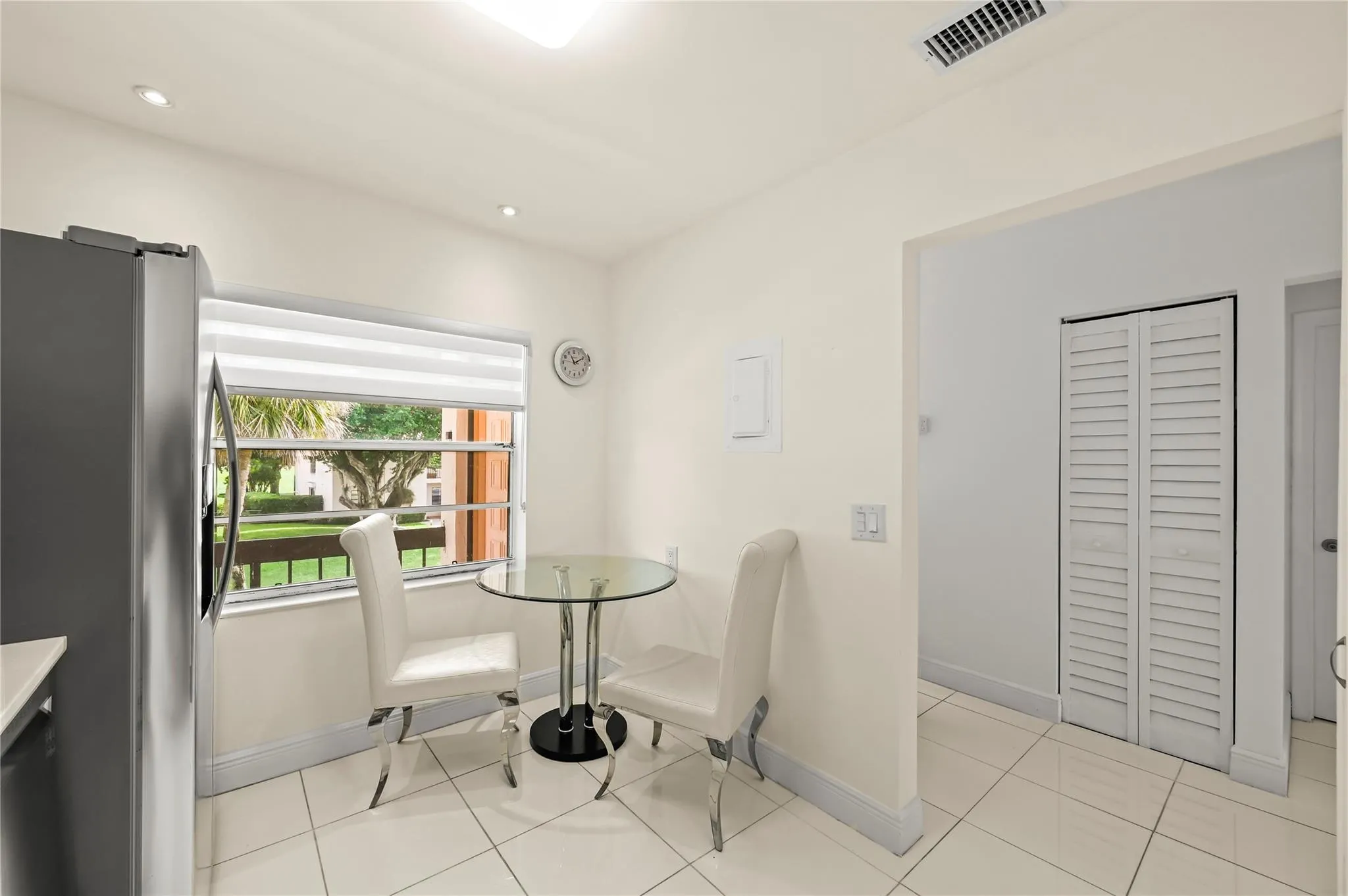 21649 Juego Circle, #4E