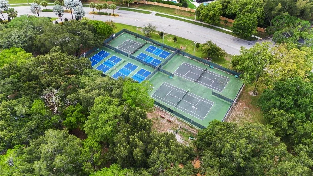 9470 Poinciana Pl, #103