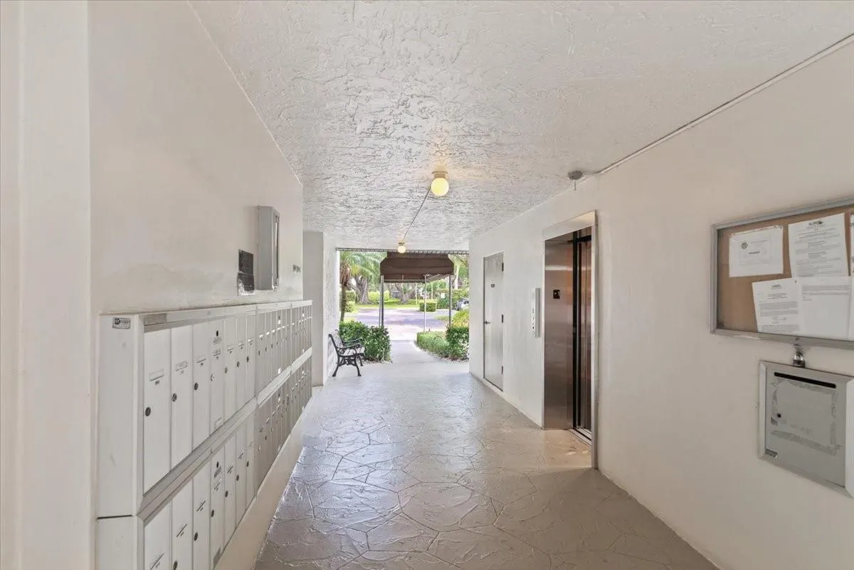 9470 Poinciana Pl, #103