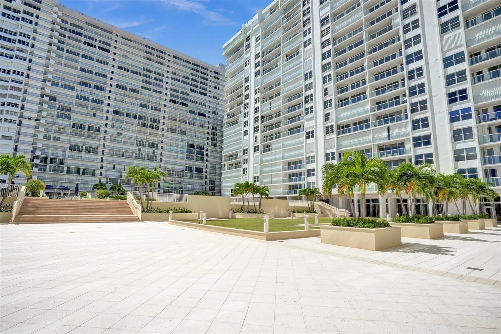 4300 N Ocean Blvd, #9M