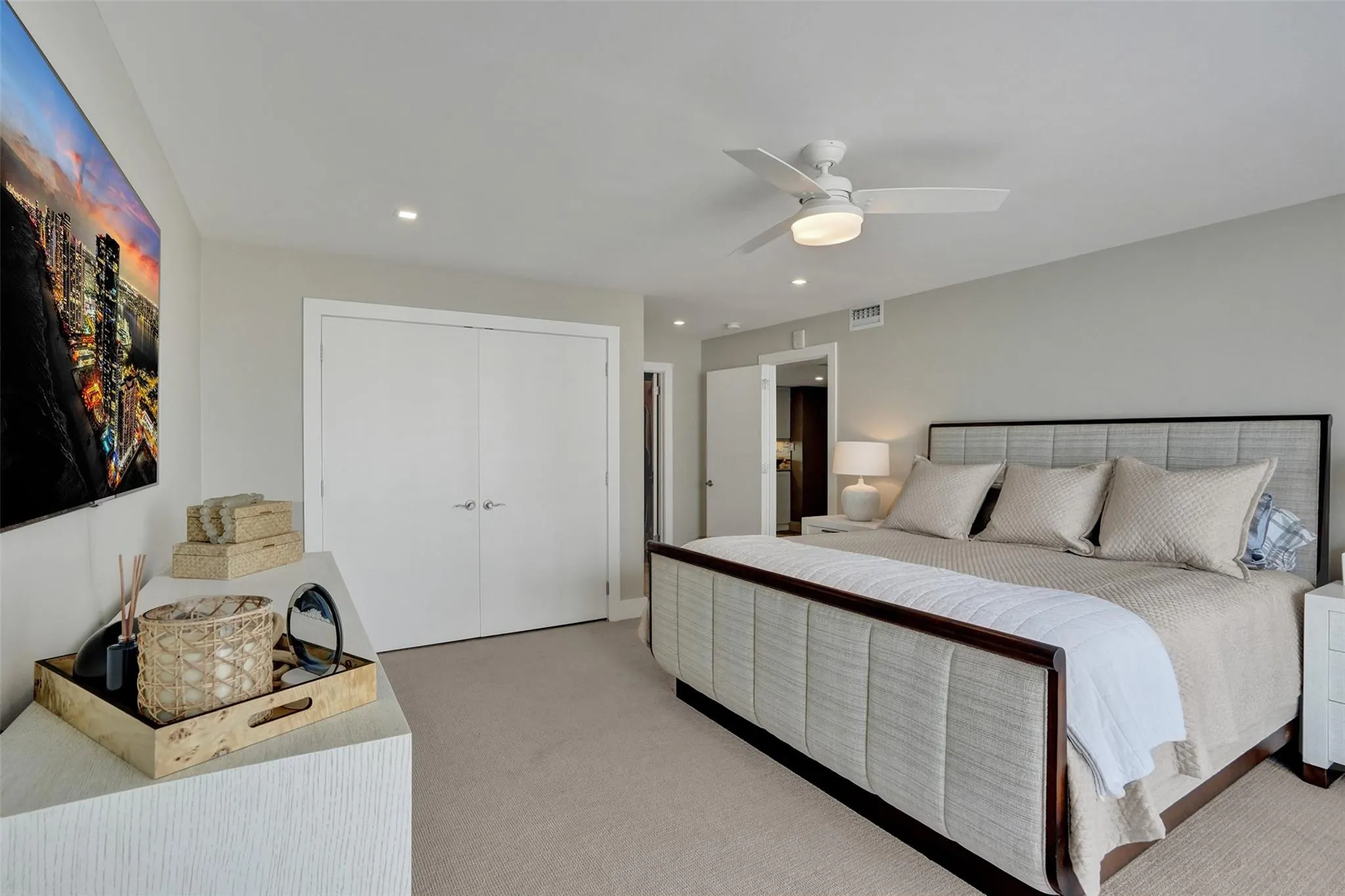 4300 N Ocean Blvd, #9M