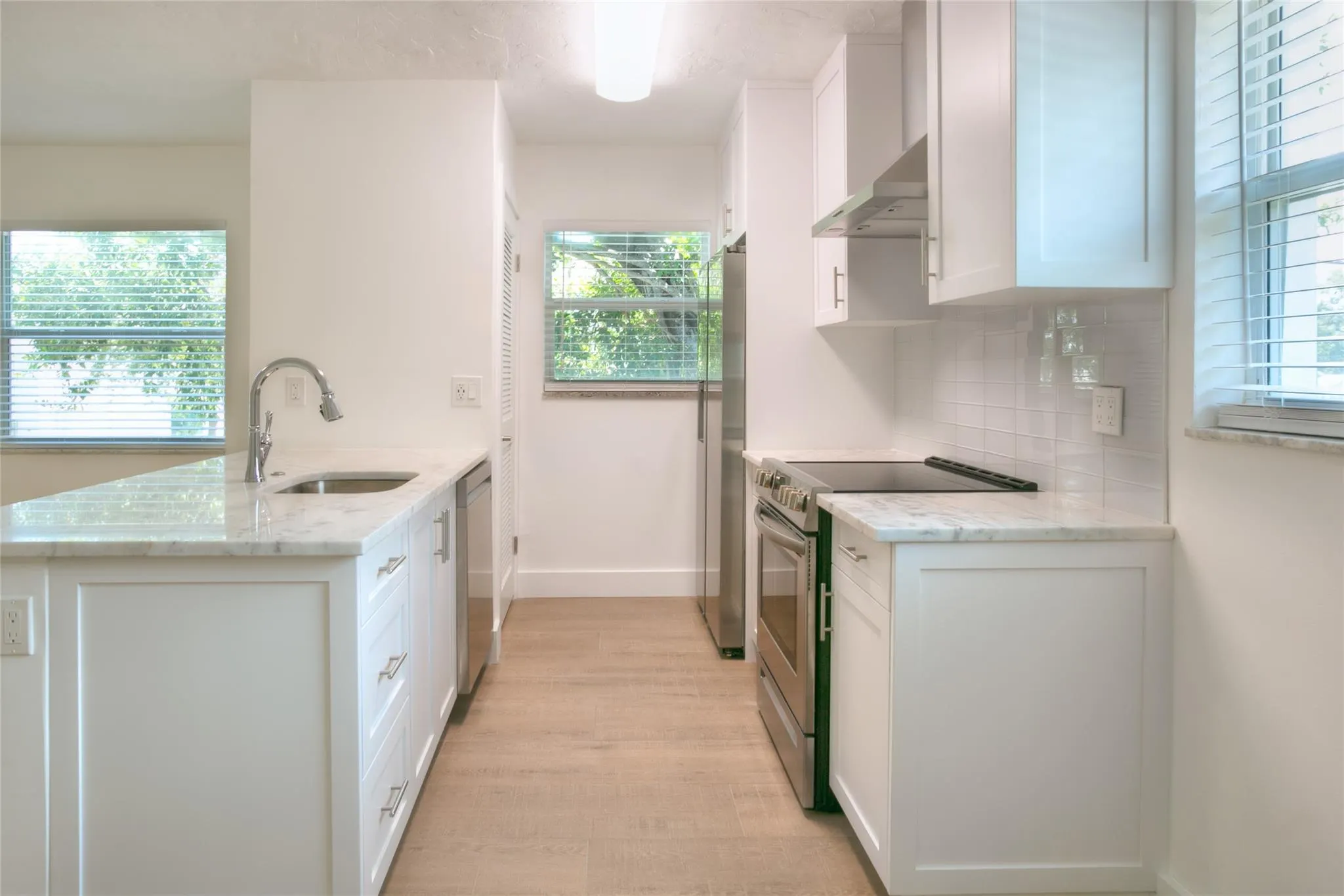 530 S Federal Hwy, #14