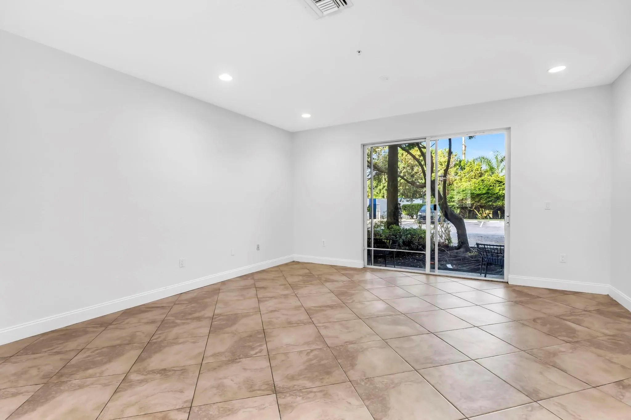 5030 SW 126TH AV, #203