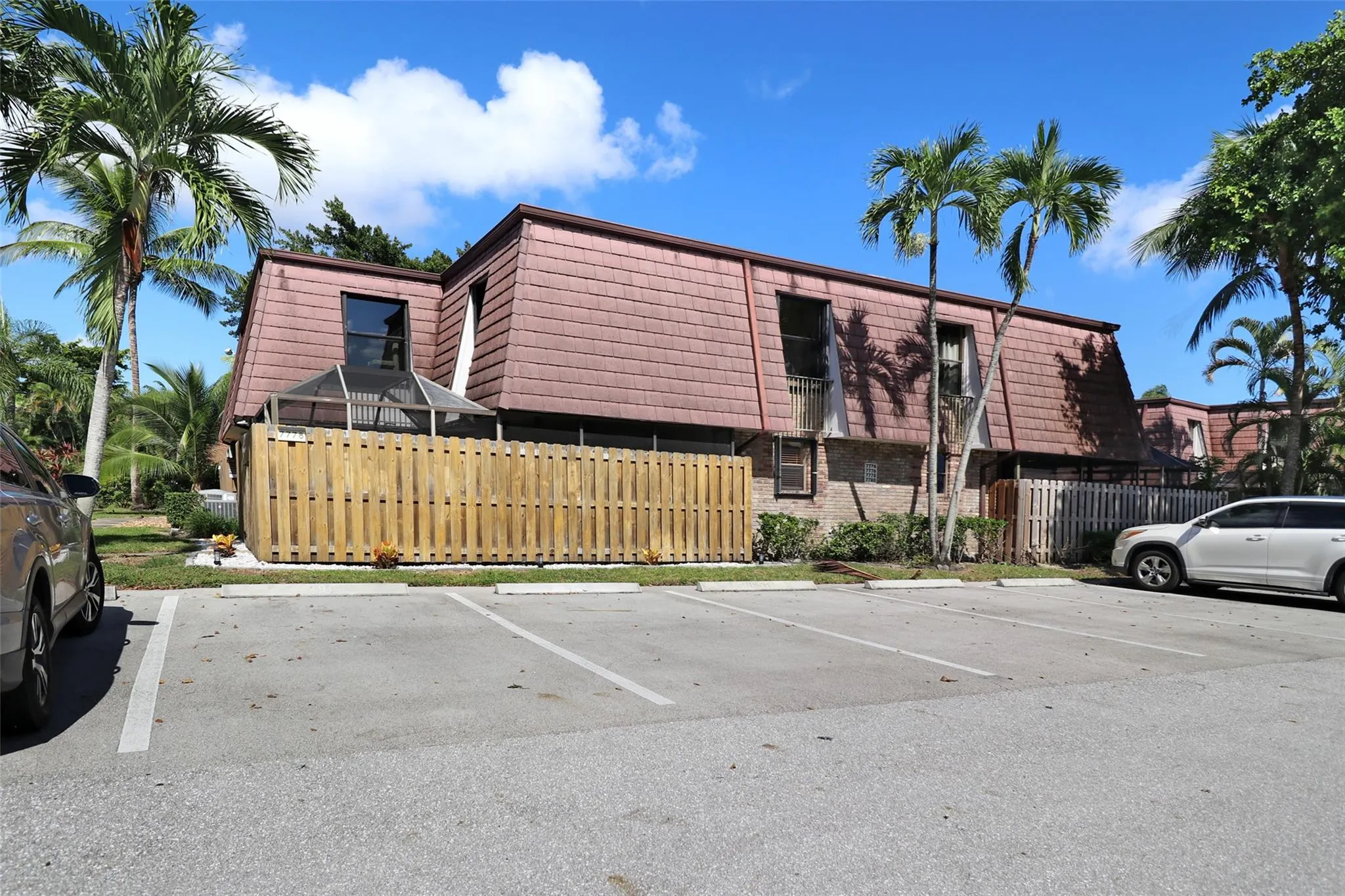 7780 Courtyard Run, #196