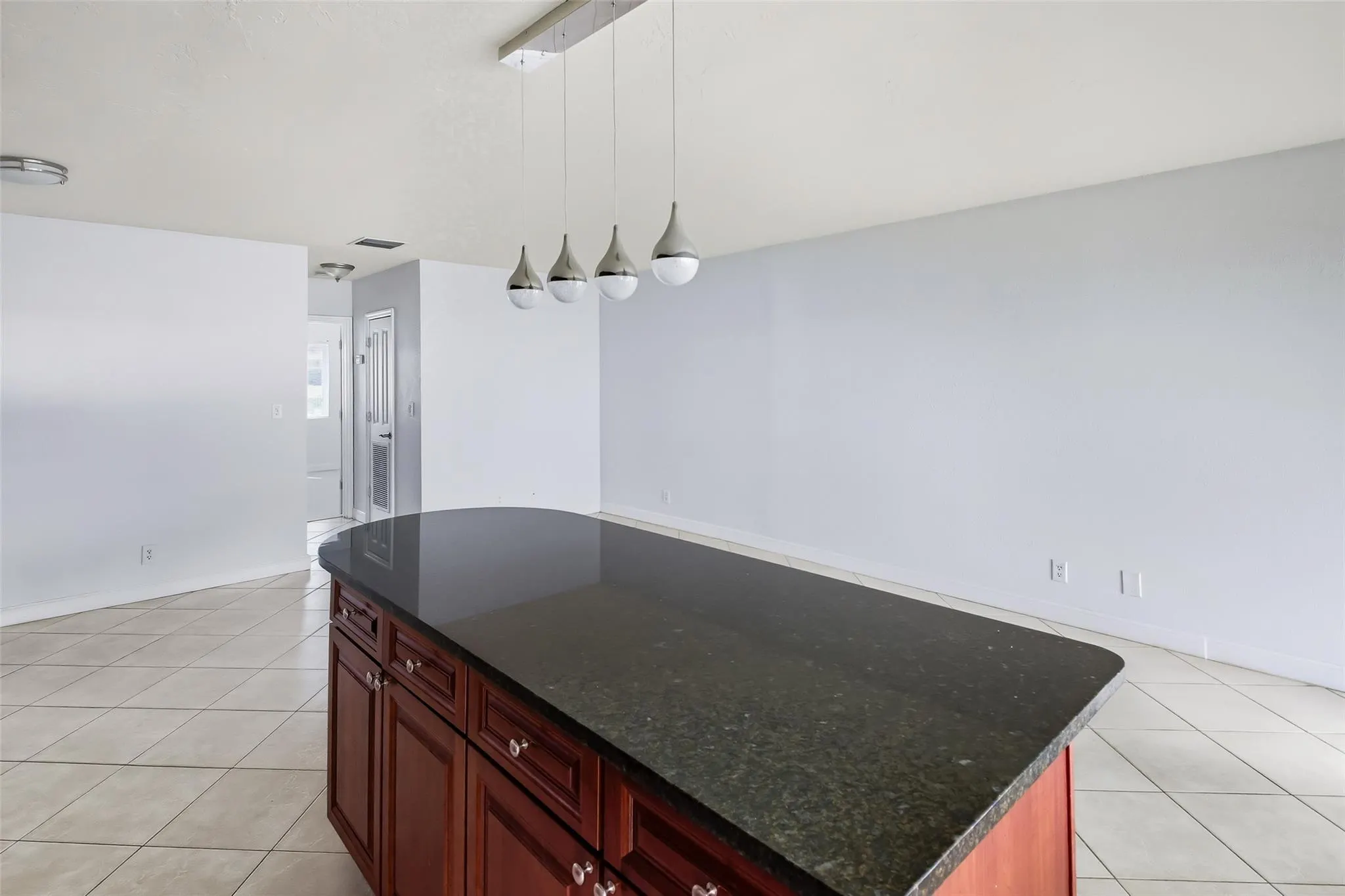 2881 NE 32nd St, #119