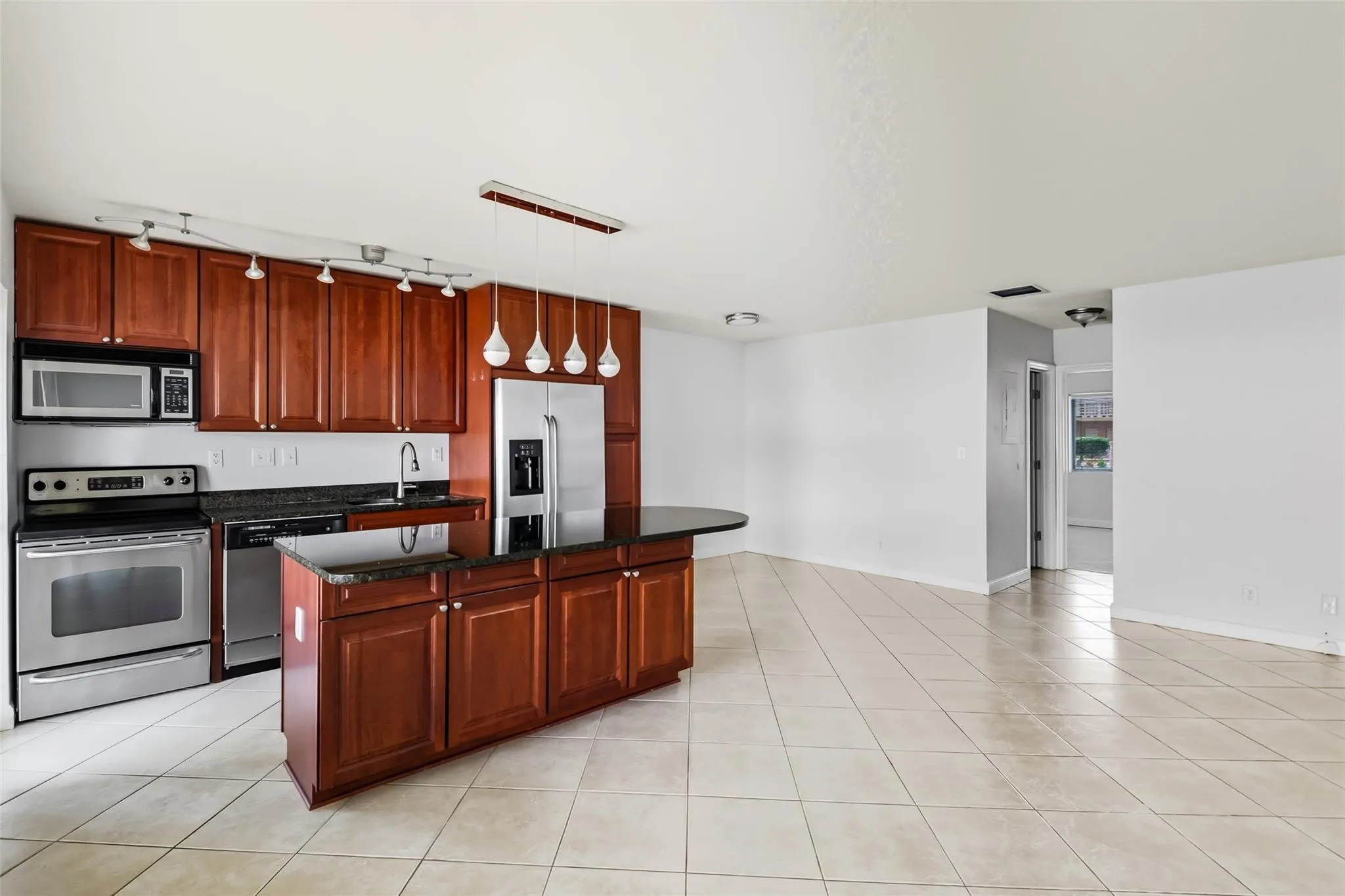 2881 NE 32nd St, #119