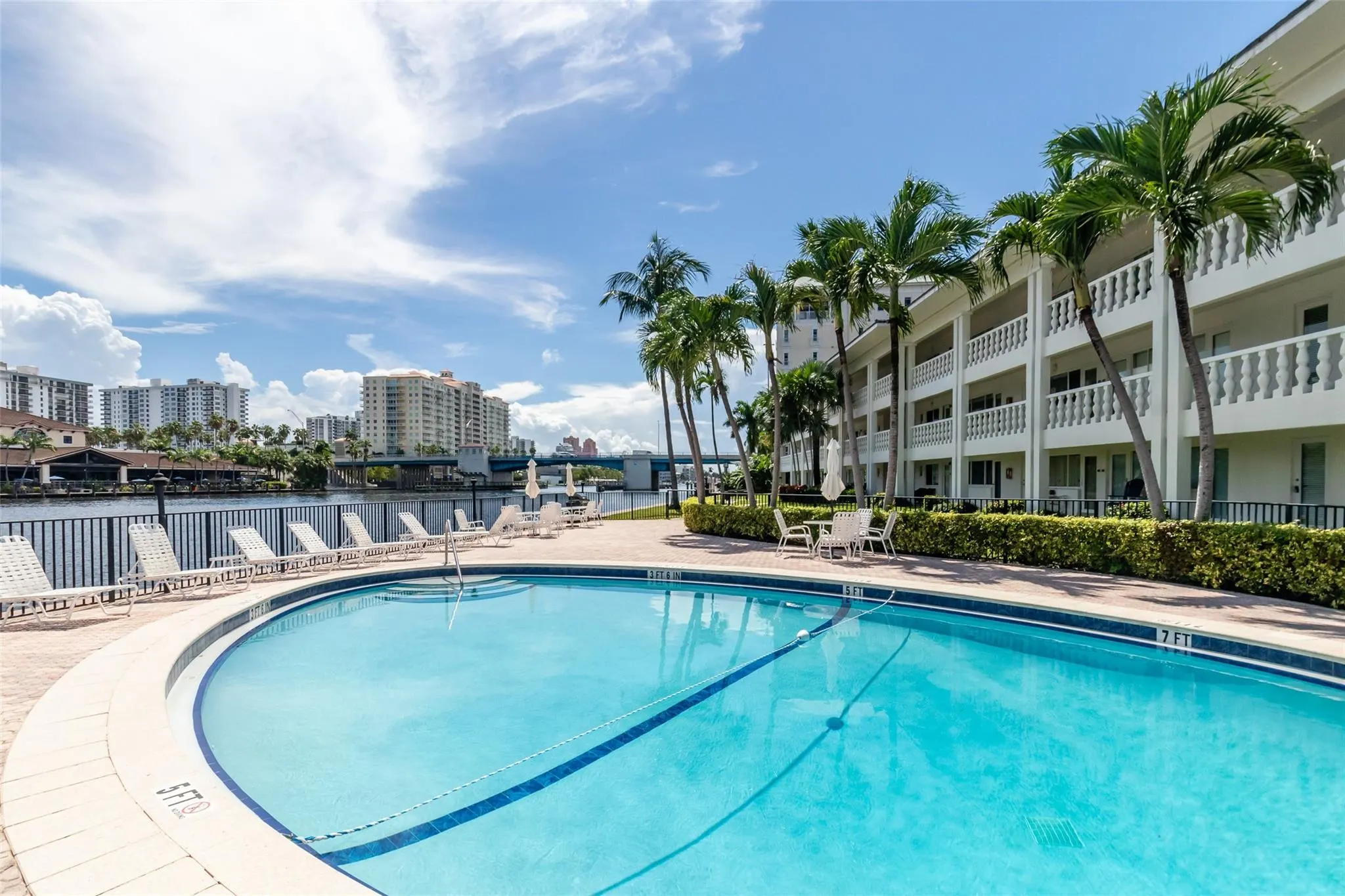 2881 NE 32nd St, #119