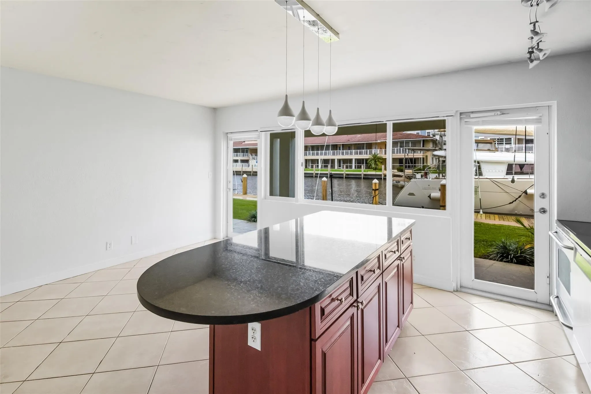 2881 NE 32nd St, #119