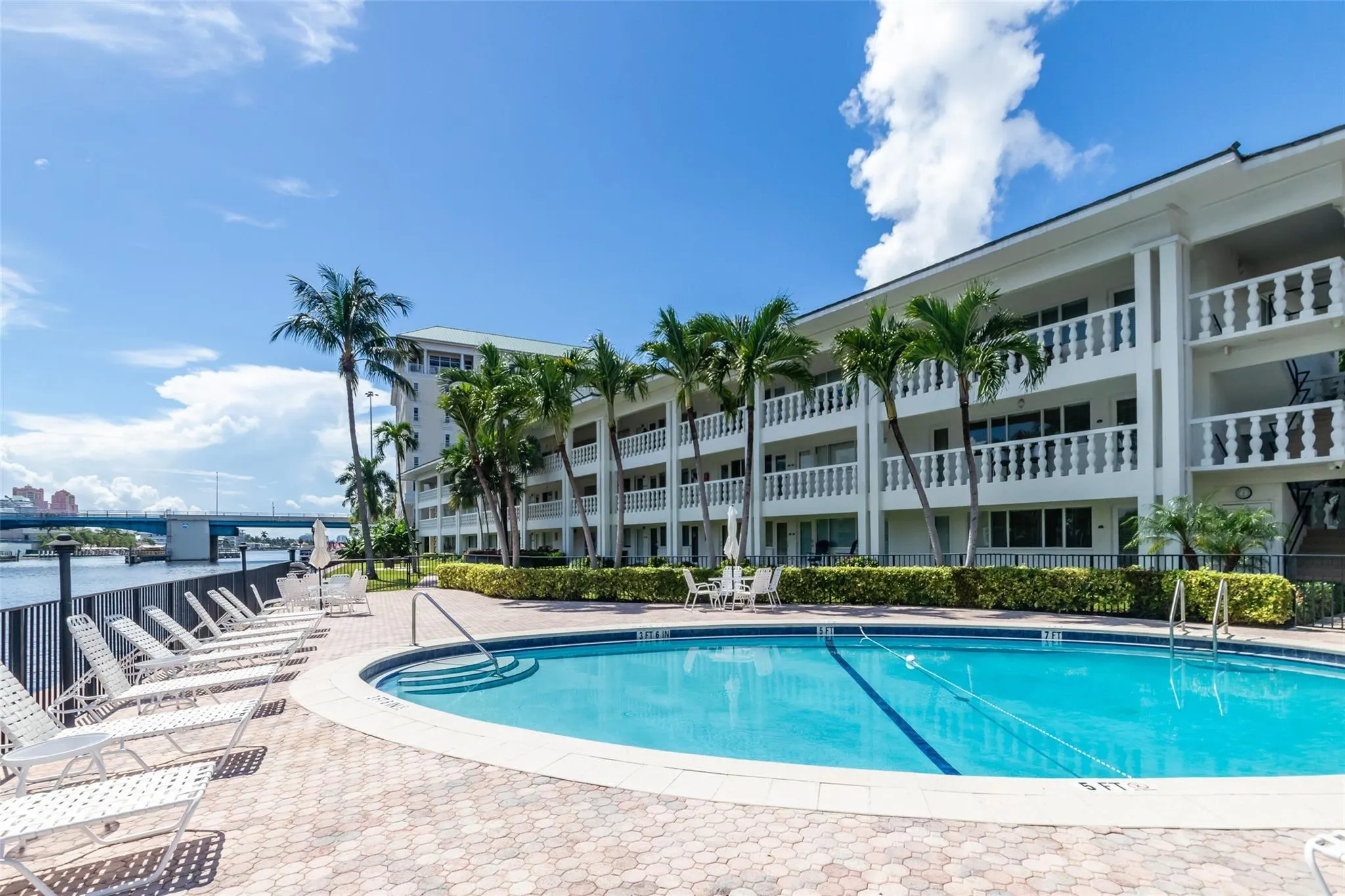 2881 NE 32nd St, #119