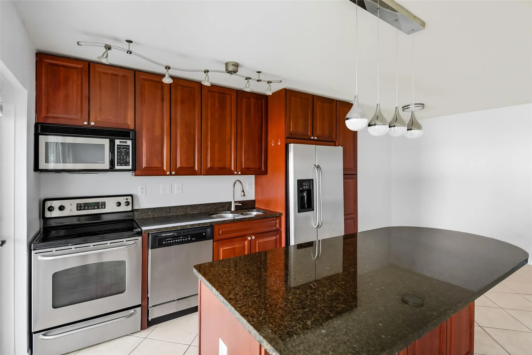 2881 NE 32nd St, #119