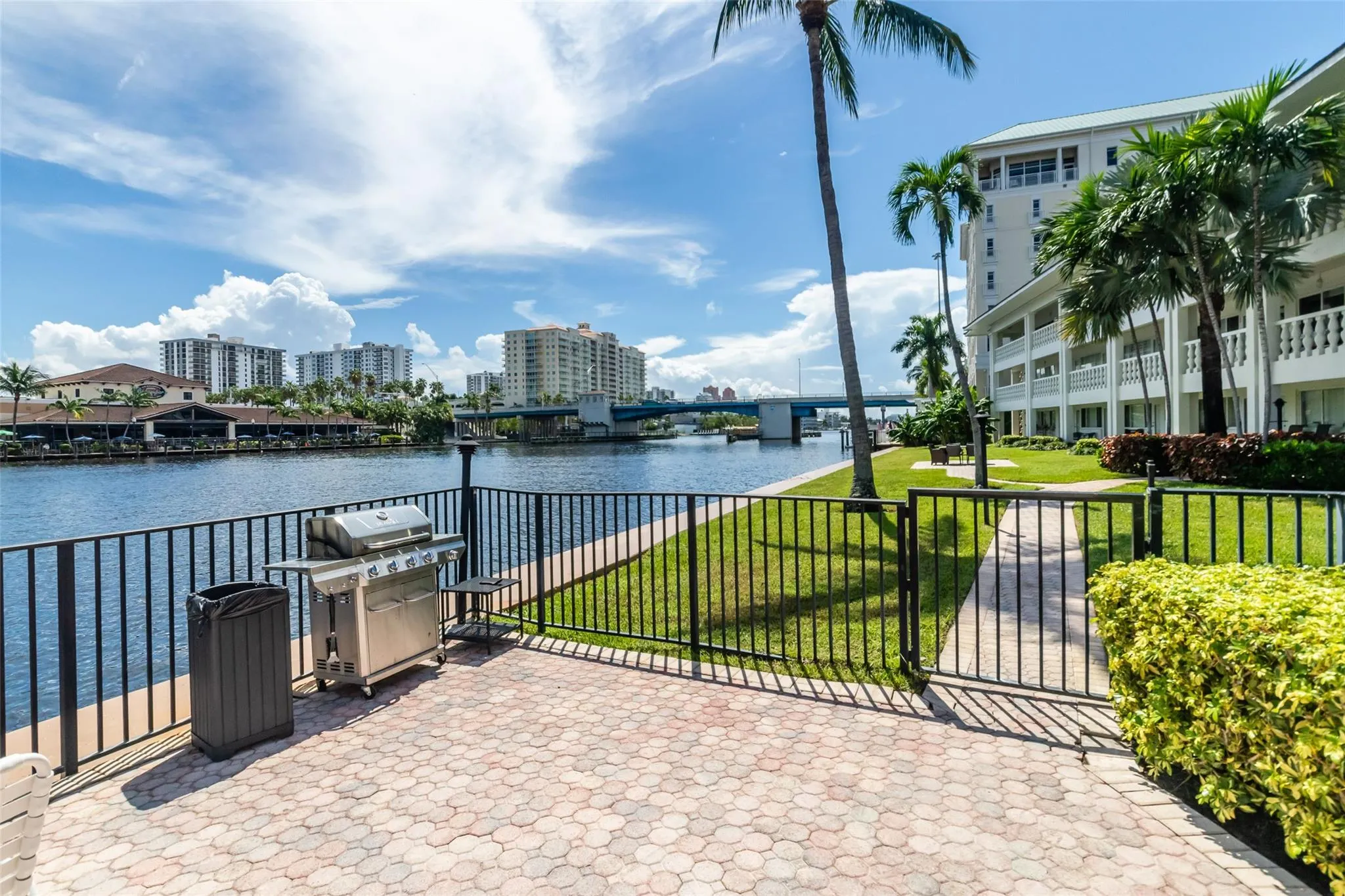 2881 NE 32nd St, #119