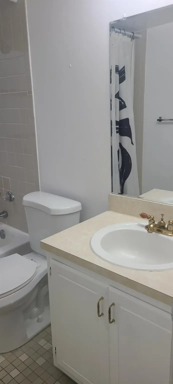 2985 RIVERSIDE DR, #206