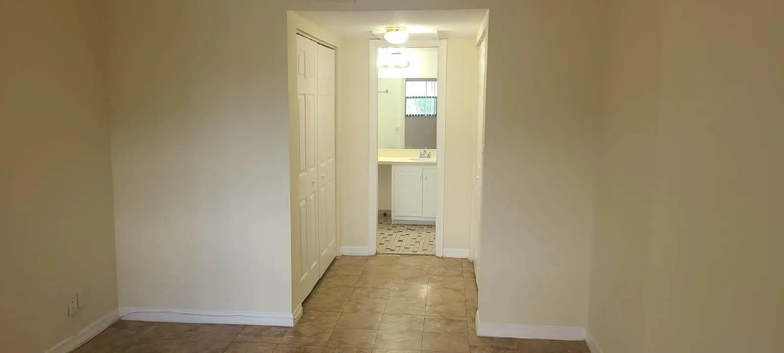 2985 RIVERSIDE DR, #206