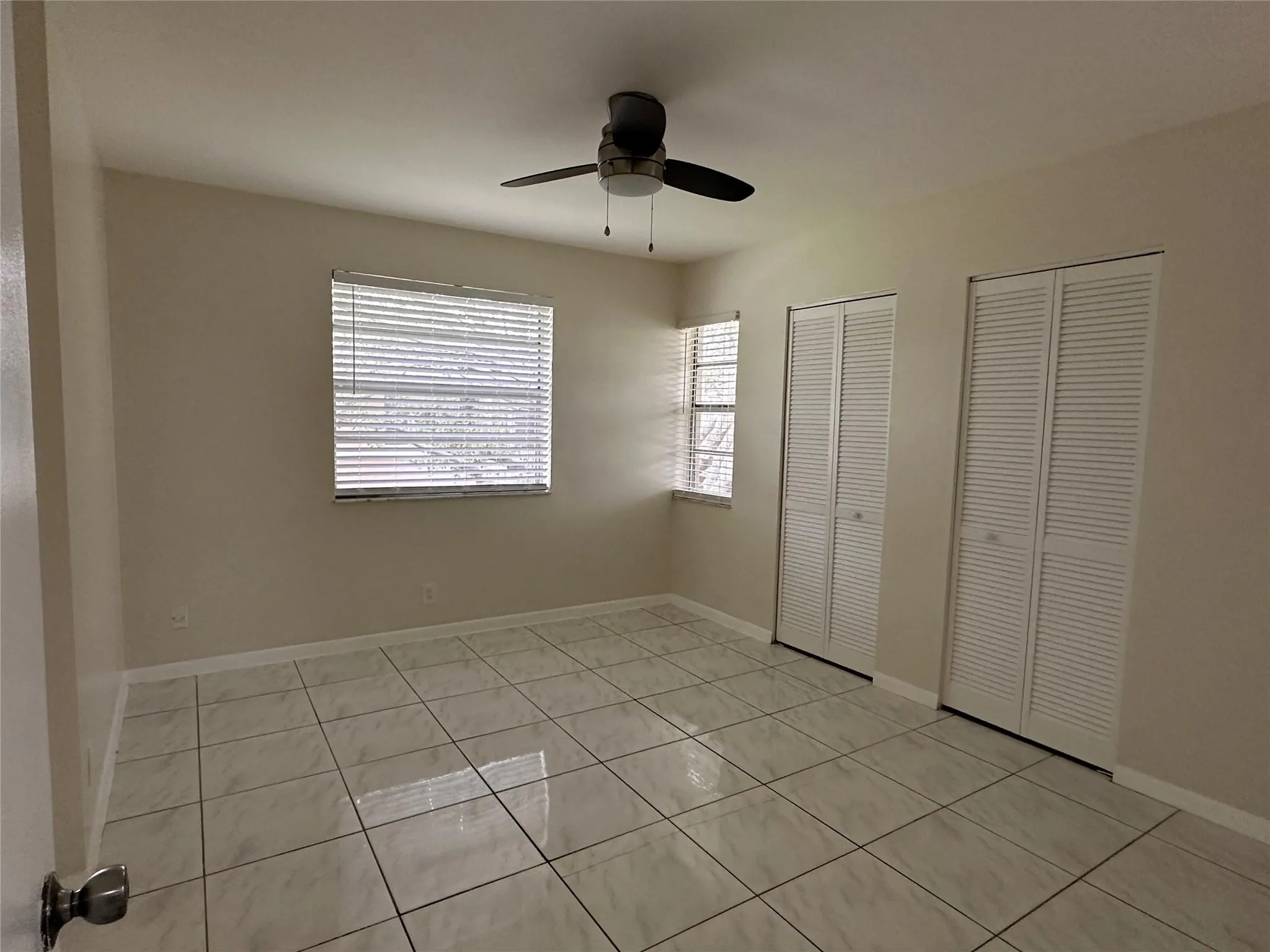 9971 Twin Lakes Dr, #9-G