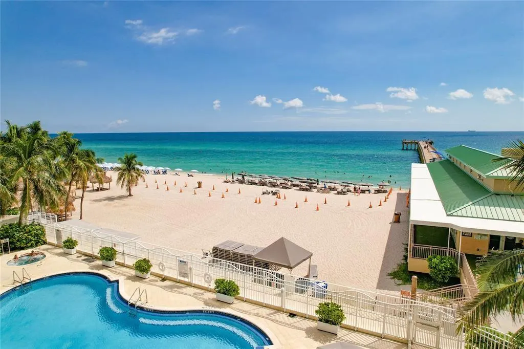 16699 Collins Ave, #4005