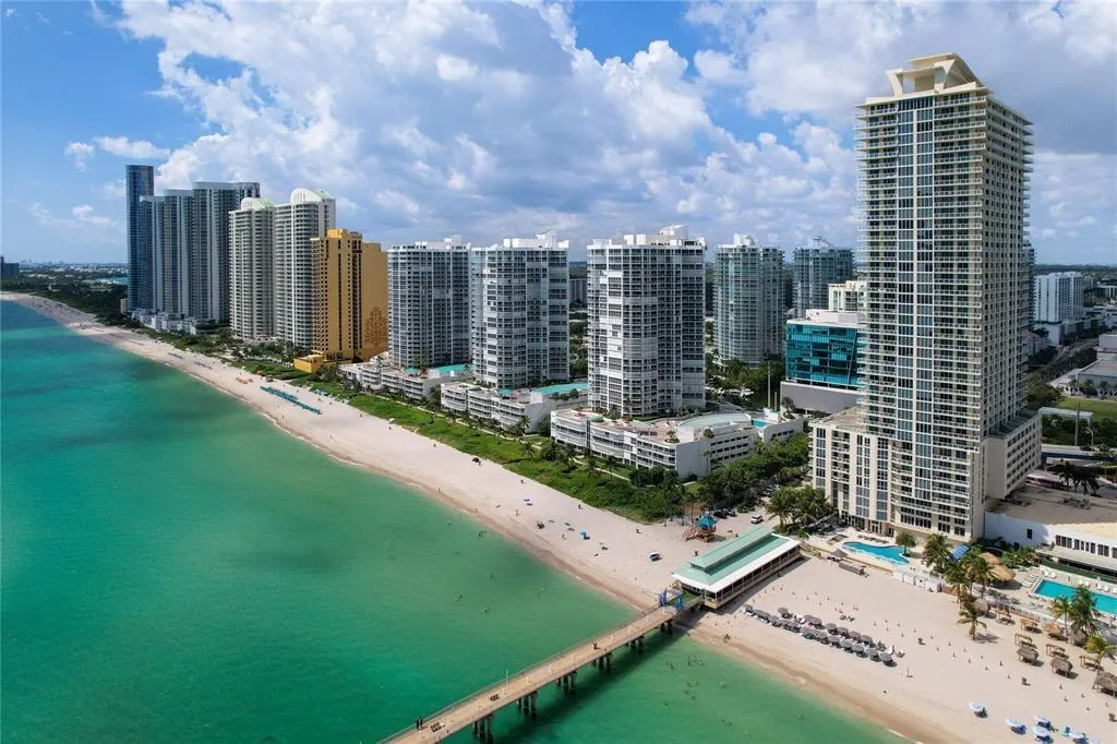 16699 Collins Ave, #4005