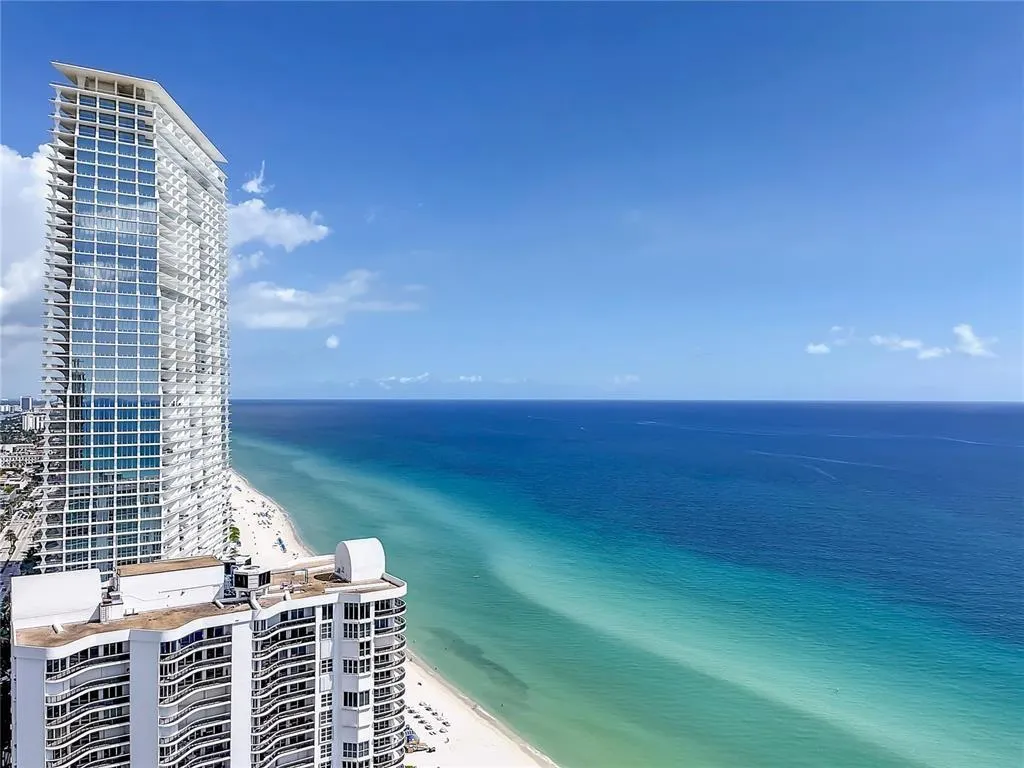 16699 Collins Ave, #4005