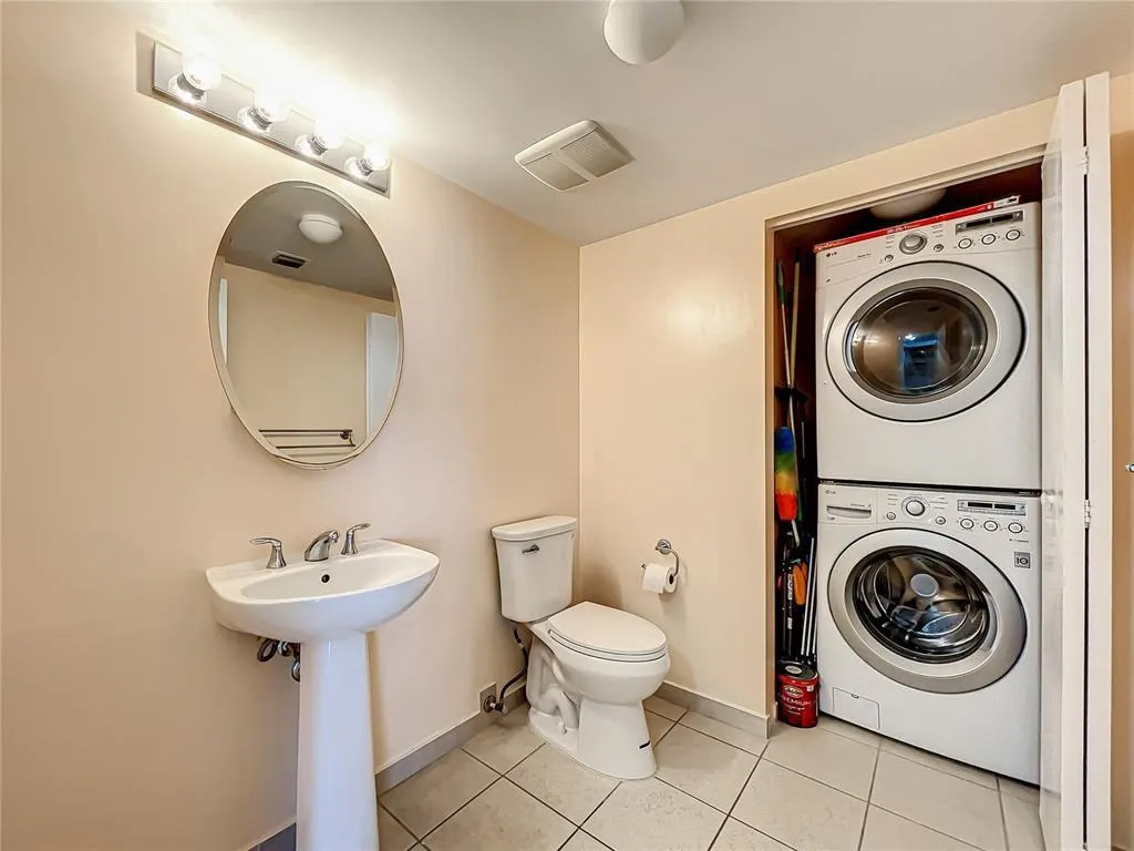 16699 Collins Ave, #4005