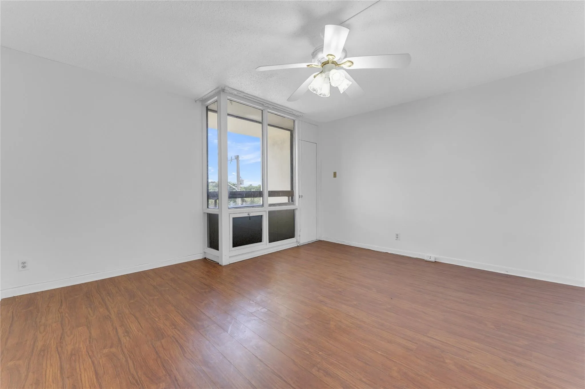 1401 S Federal Hwy, #218