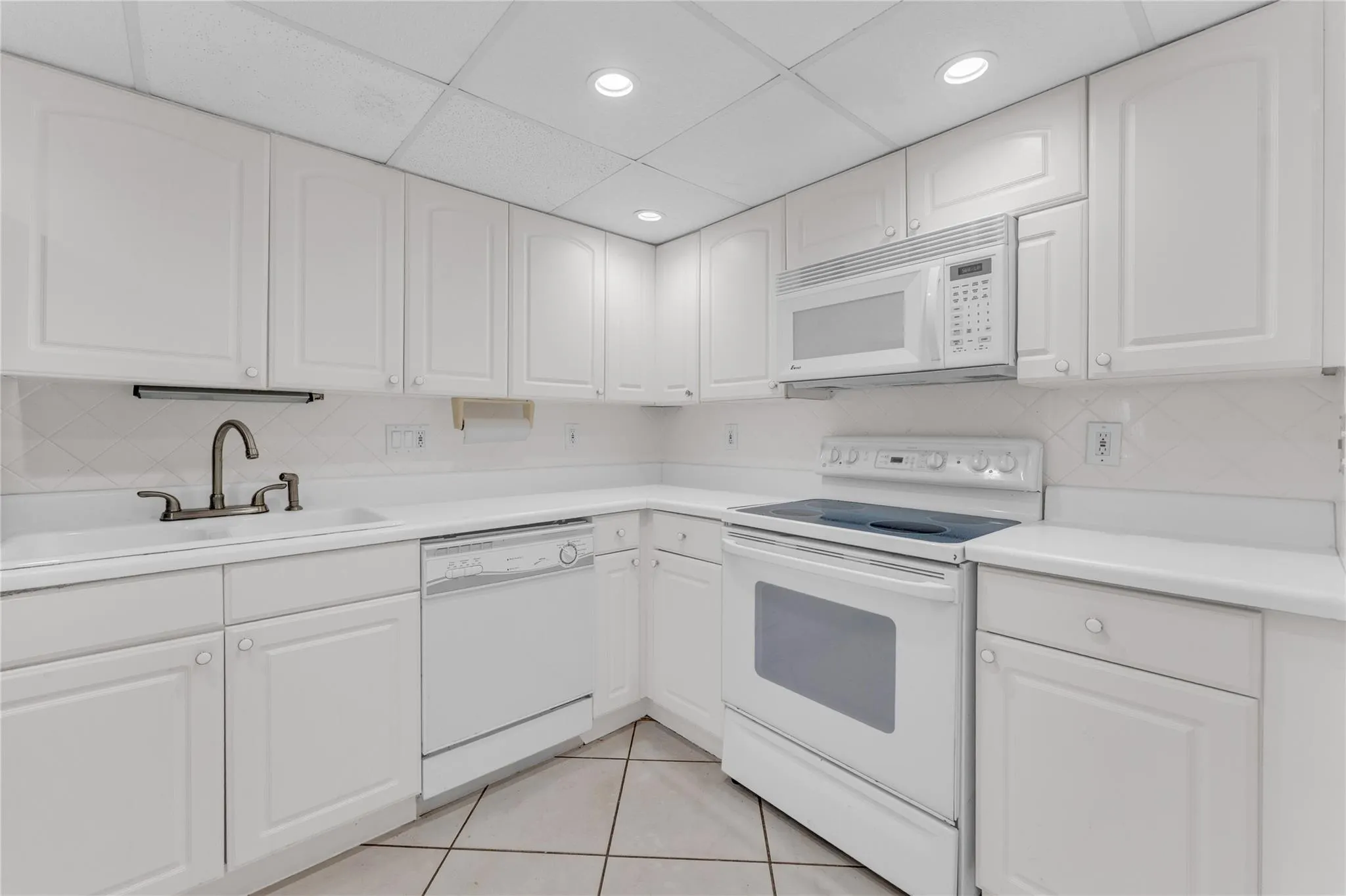 1401 S Federal Hwy, #218