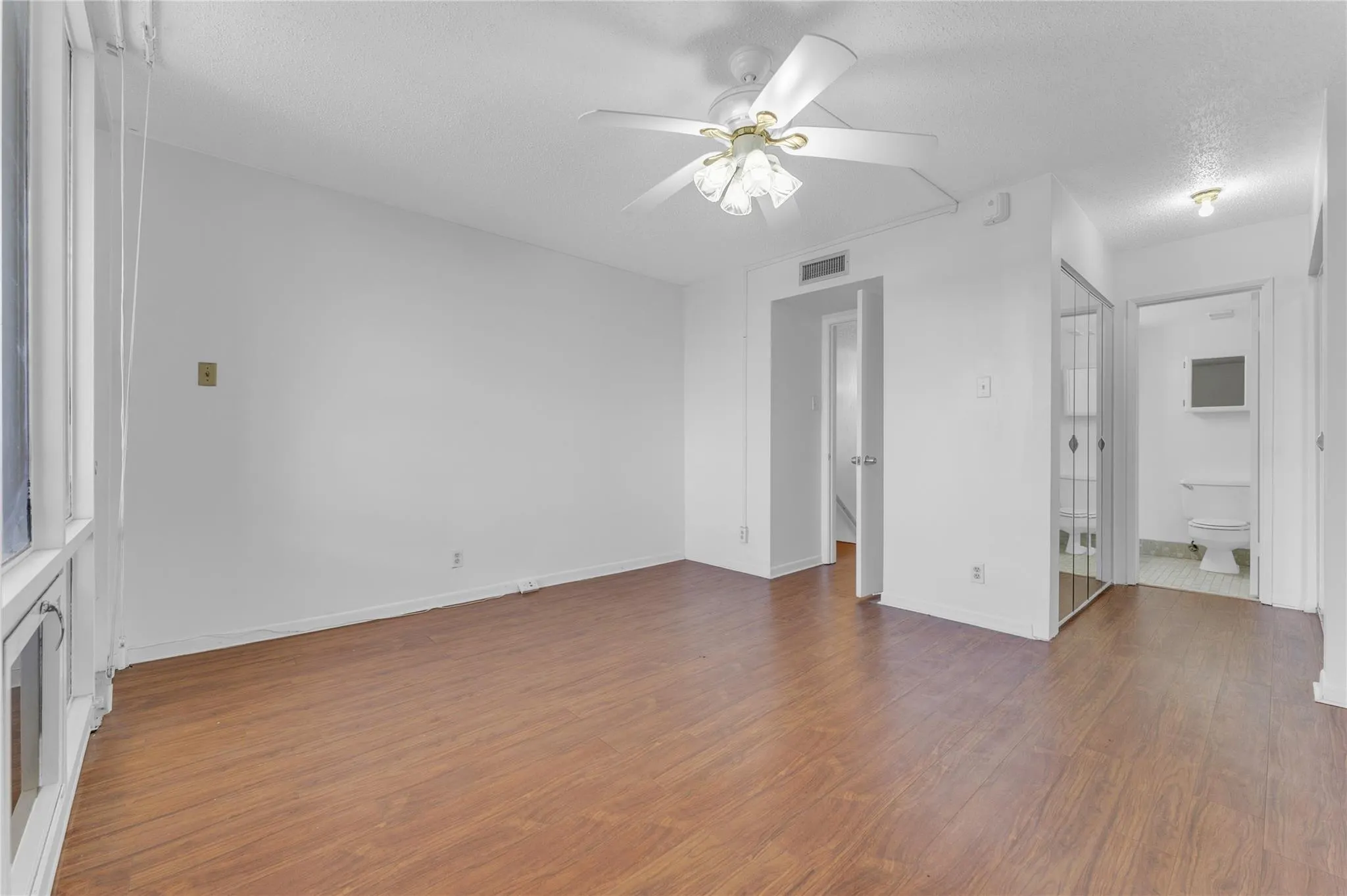 1401 S Federal Hwy, #218