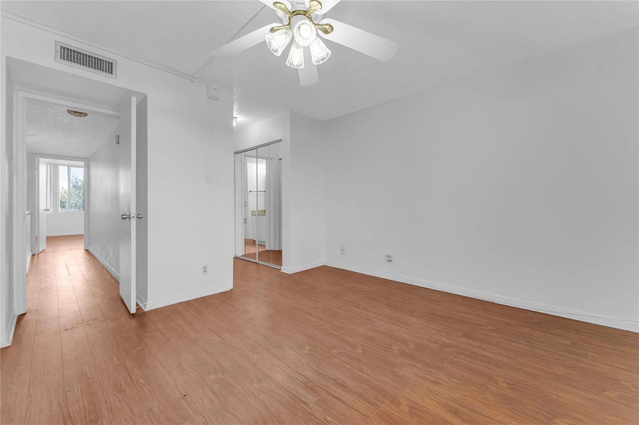 1401 S Federal Hwy, #218