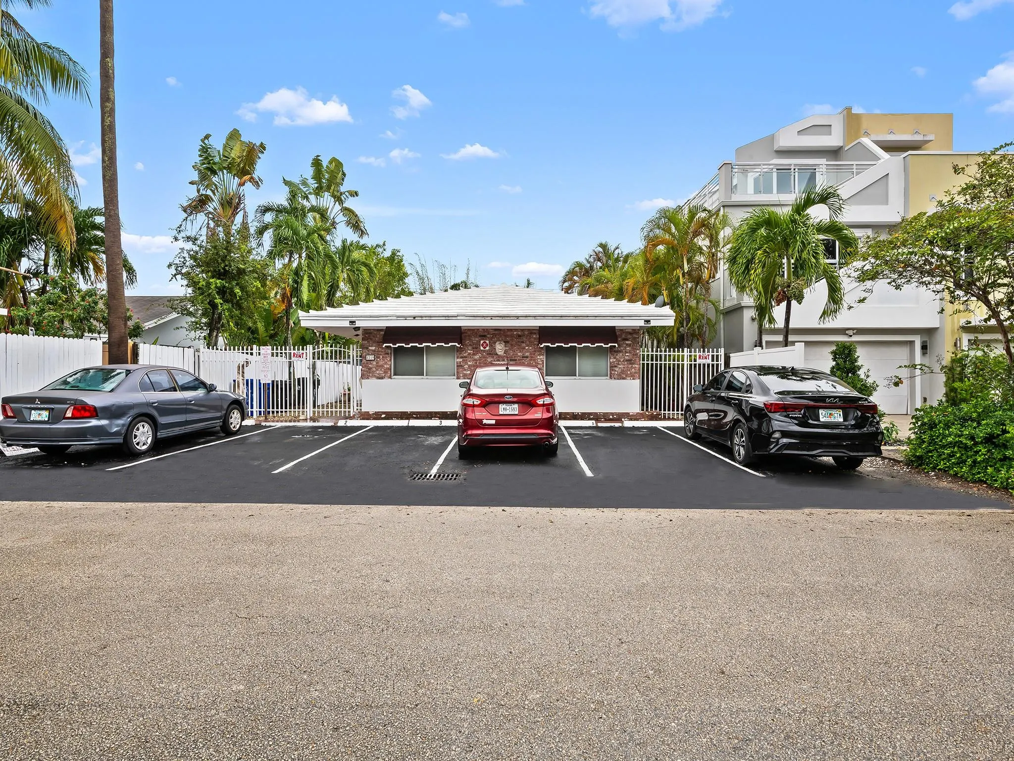 1219 NE 14th Ave, #4