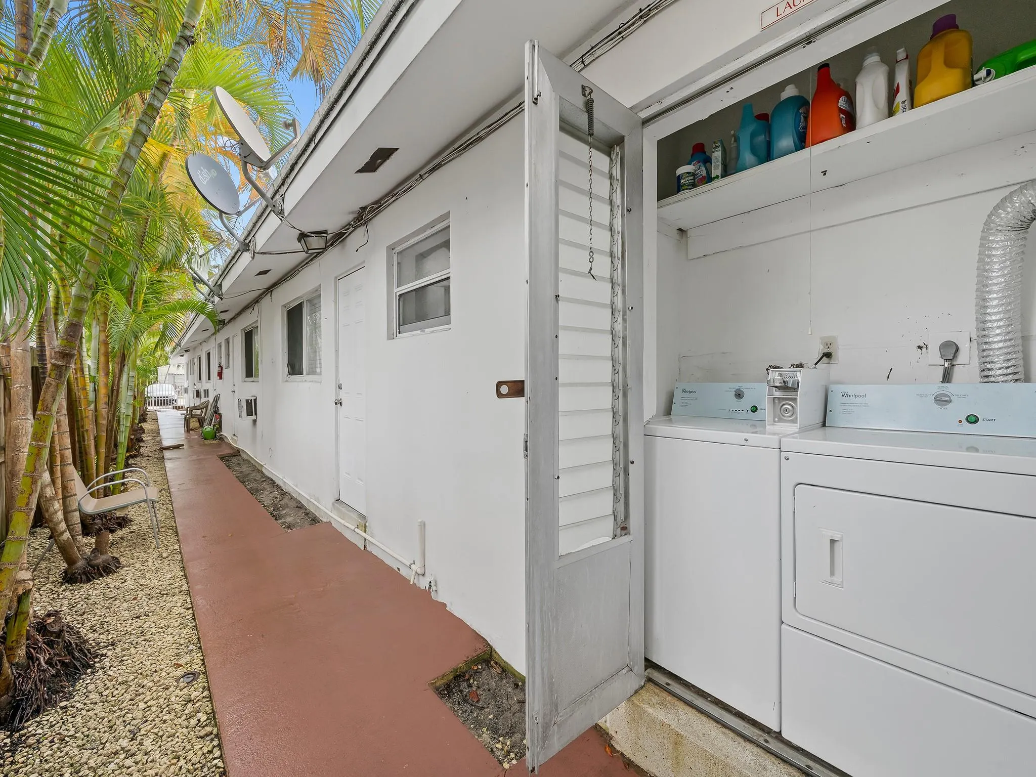 1219 NE 14th Ave, #4