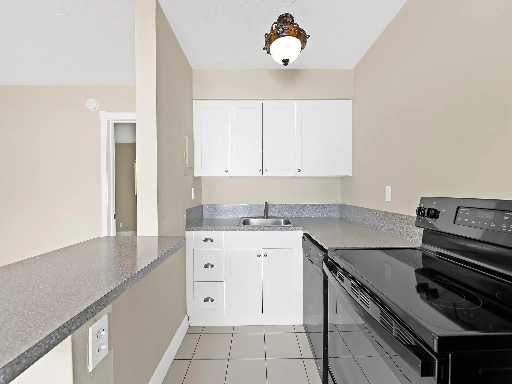 1219 NE 14th Ave, #4