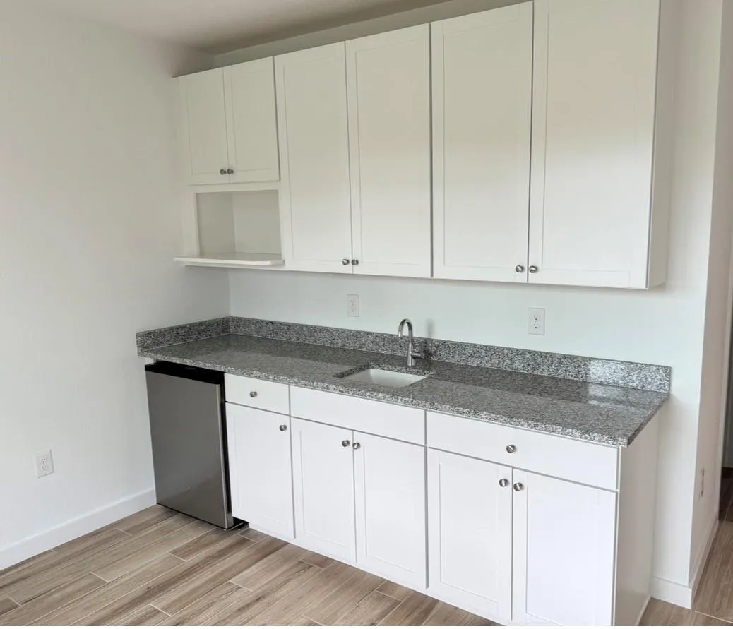 1689 SW Abingdon Ave