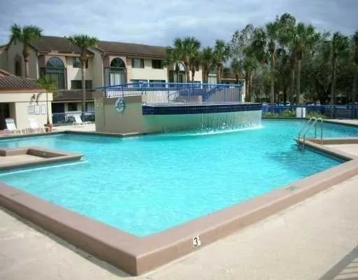 15525 Miami Lakeway N, #207