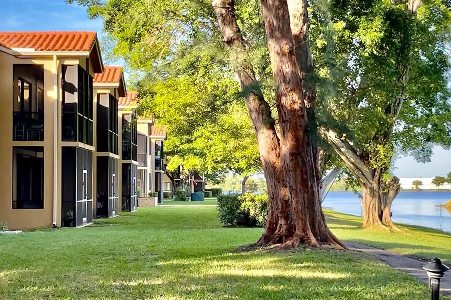 15525 Miami Lakeway N, #207