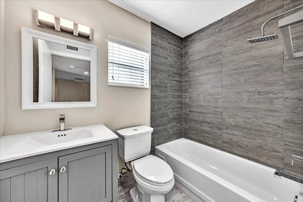 2687 Carambola Cir N, #1771