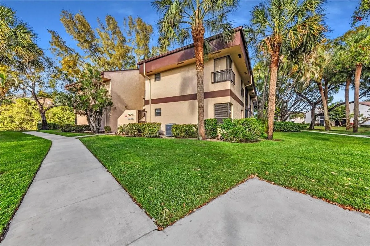 2687 Carambola Cir N, #1771