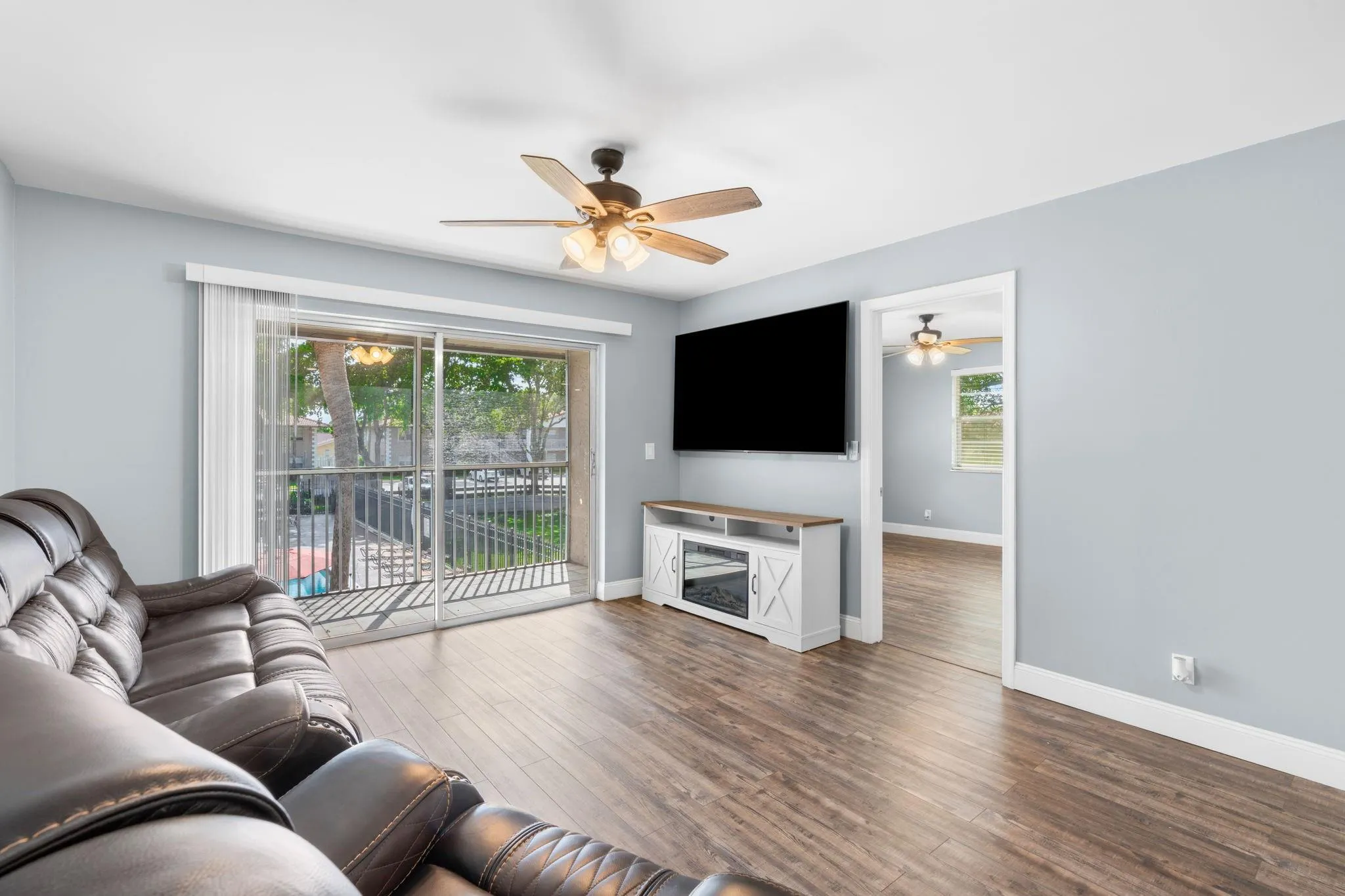 8800 Royal Palm Blvd, #204-1