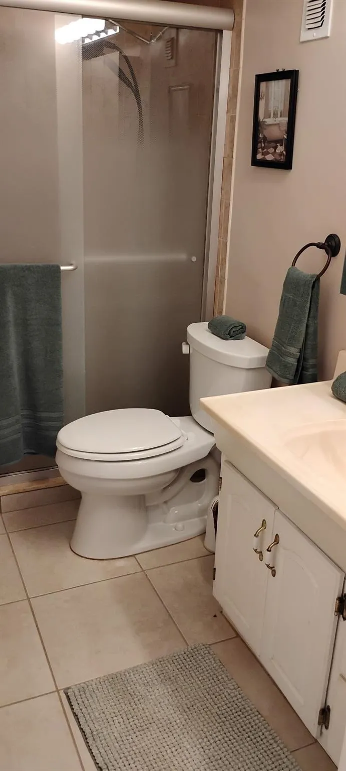 230 NE 26th Ave, #103