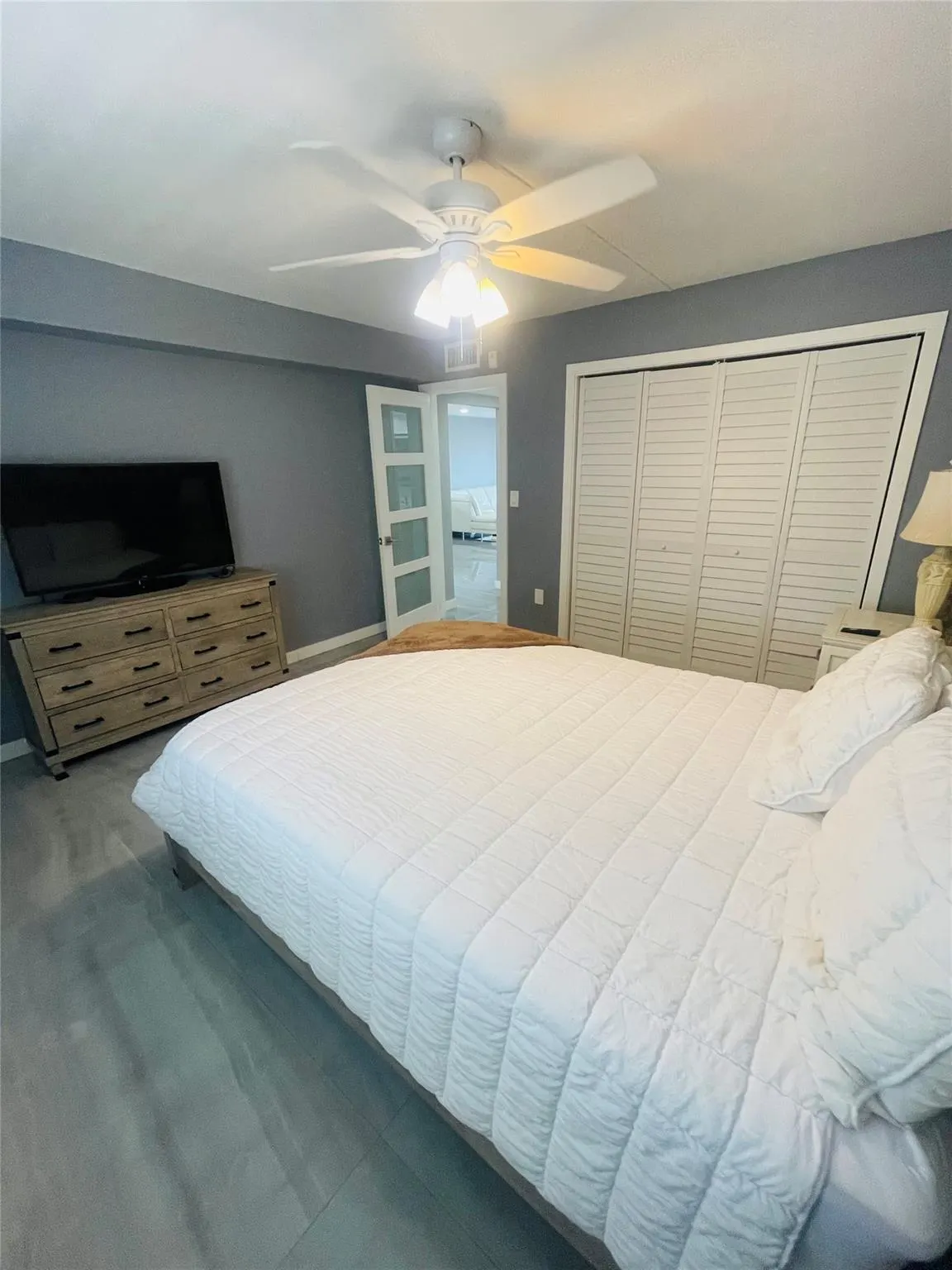 777 Jeffery St, #302