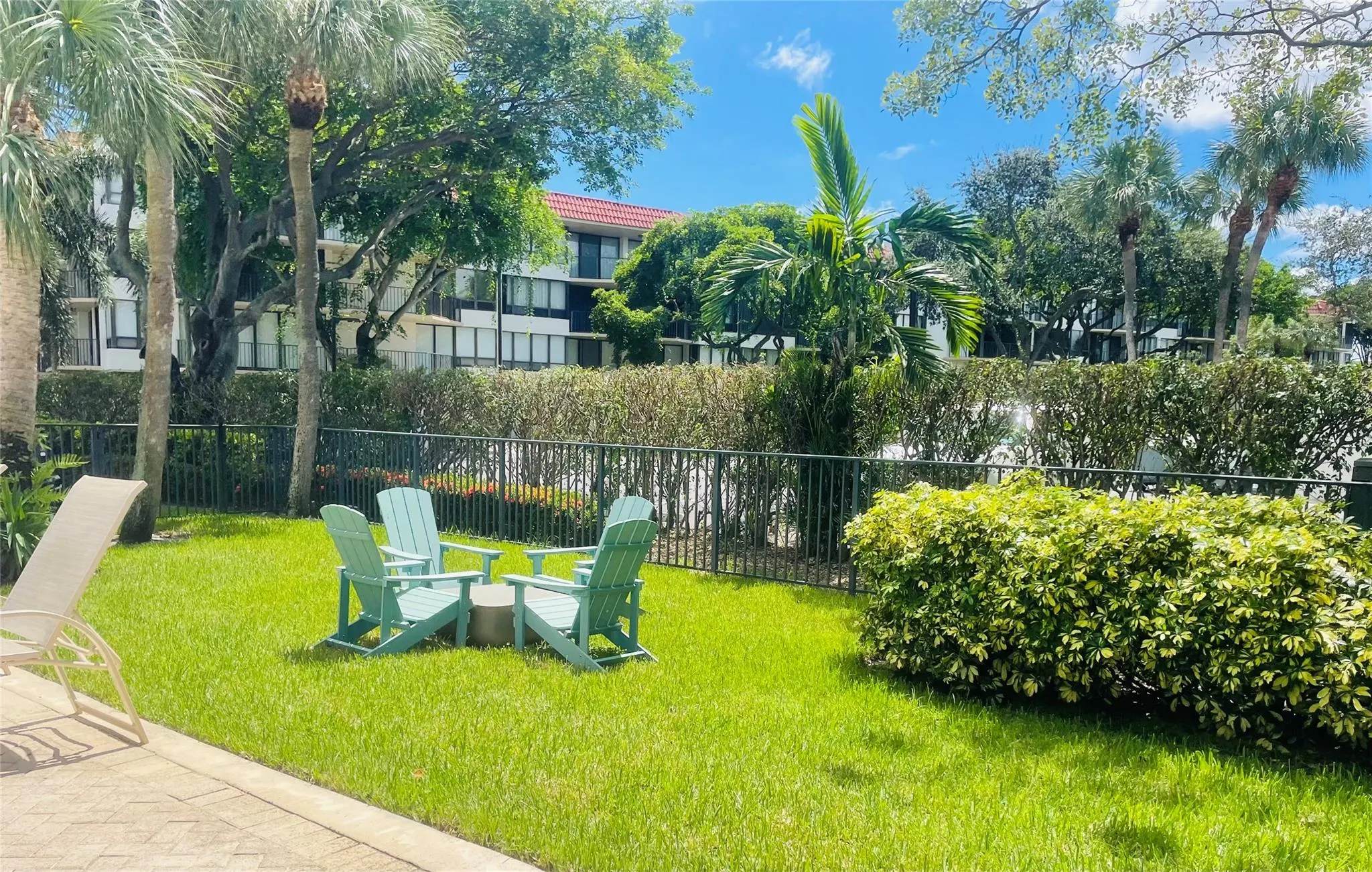 777 Jeffery St, #302