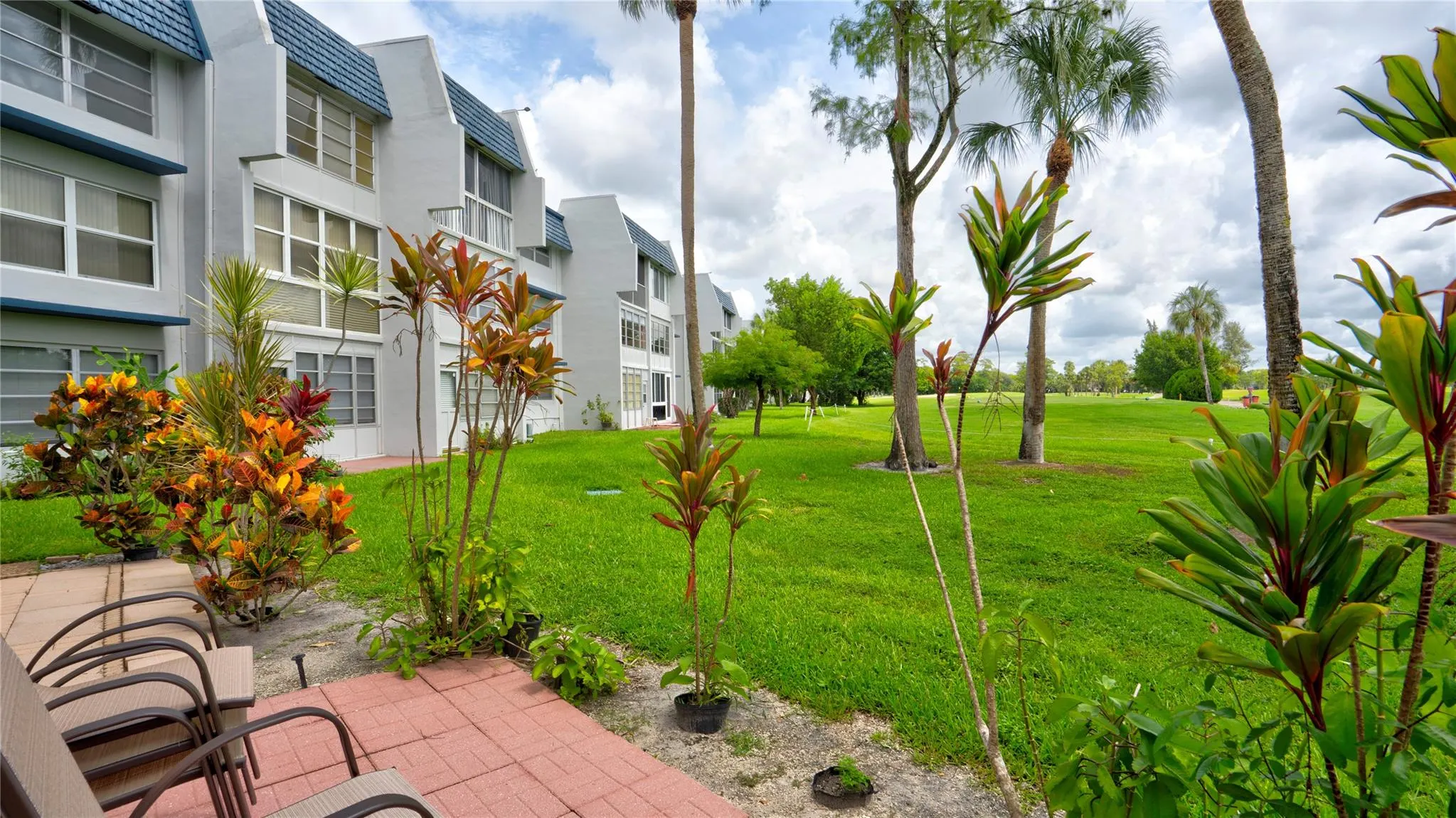 7787 Golf Circle Dr, #105