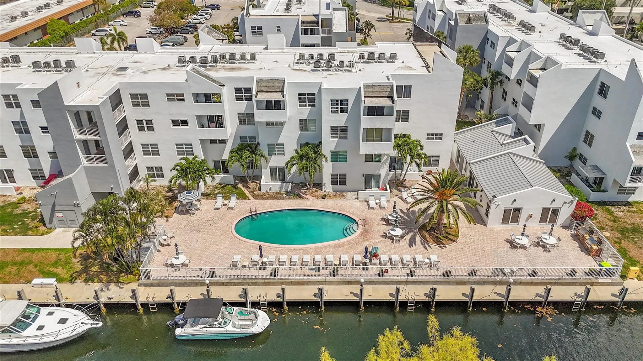 2850 NE 14th St Cswy, #B-203